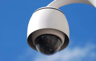 窗外驚現(xiàn)監(jiān)控?cái)z像頭正對臥室，住戶隱私誰來守護(hù)？